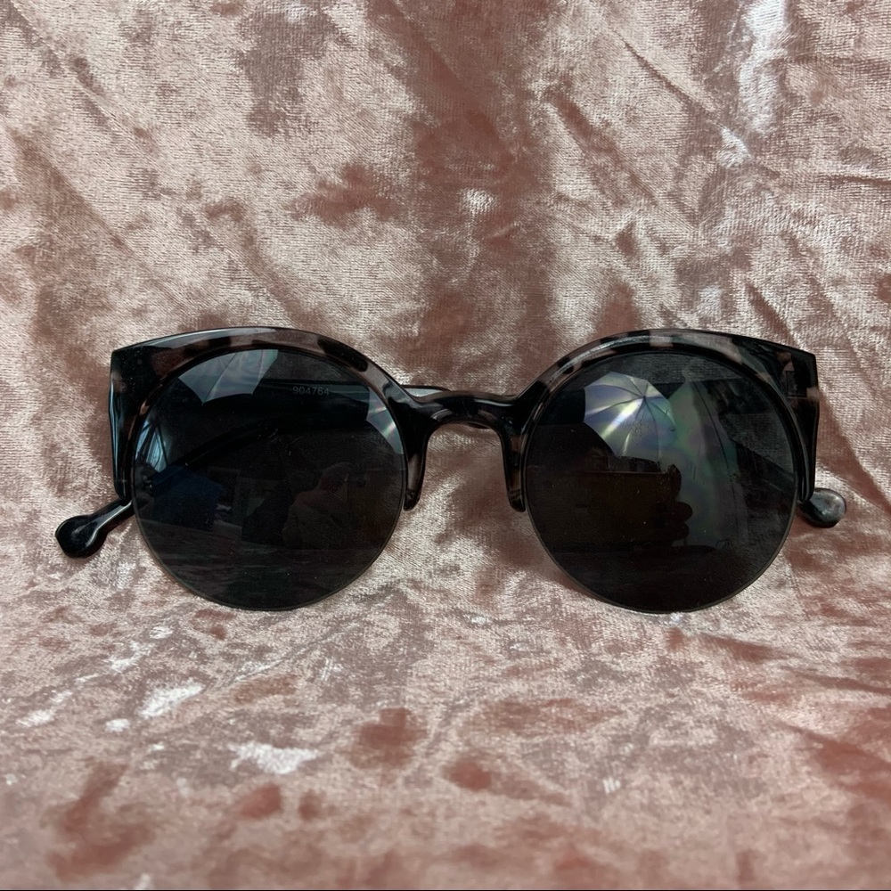 🐱 Cat Eye Sunglasses
